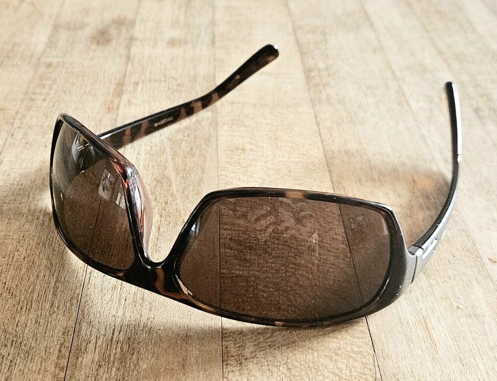 Donald J Trump Sunglasses TR1220146 Historic Collectible 45-47 Rare